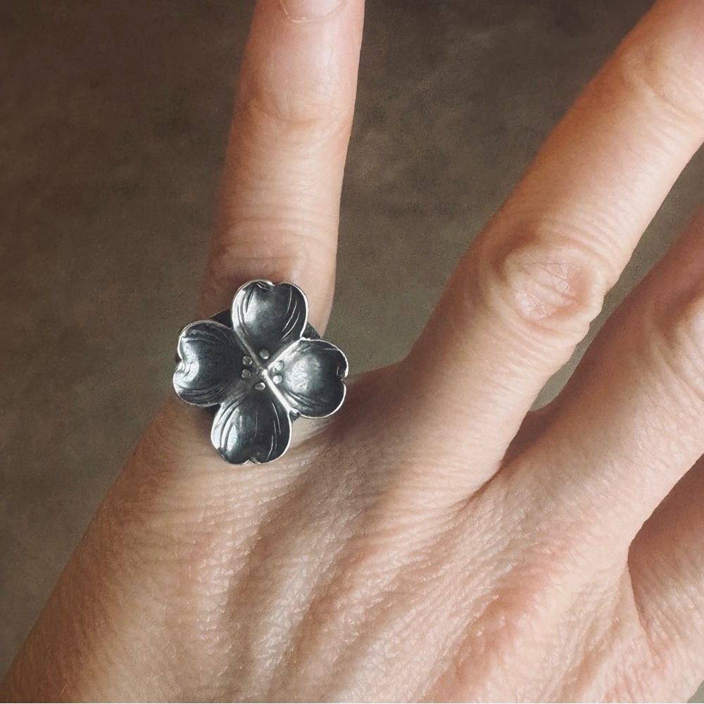 Carved Dogwood Sterling Silver Flower Ring 925 Size 6.5 - Four Petals - 3.31 g - Picture 2 of 7